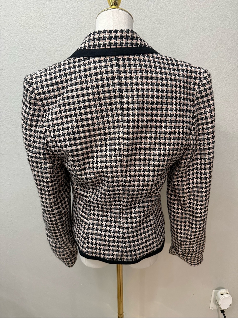 Vintage Howard Wolf Dallas Pink Black Tweed Blazer Jacket Size 8 Made USA - Picture 2 of 4